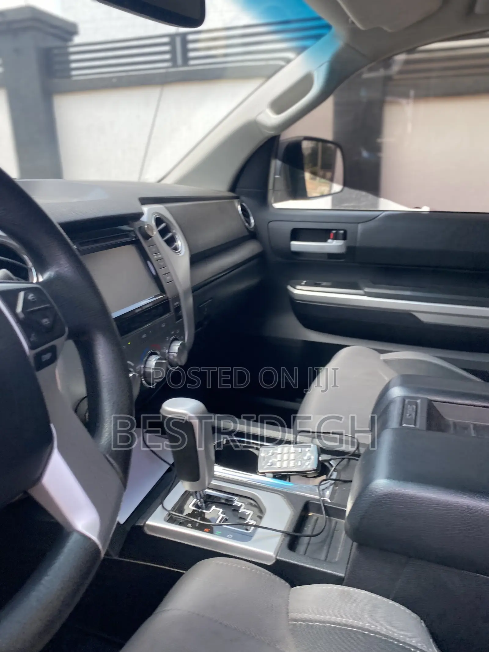 Toyota Tundra 2016 Black