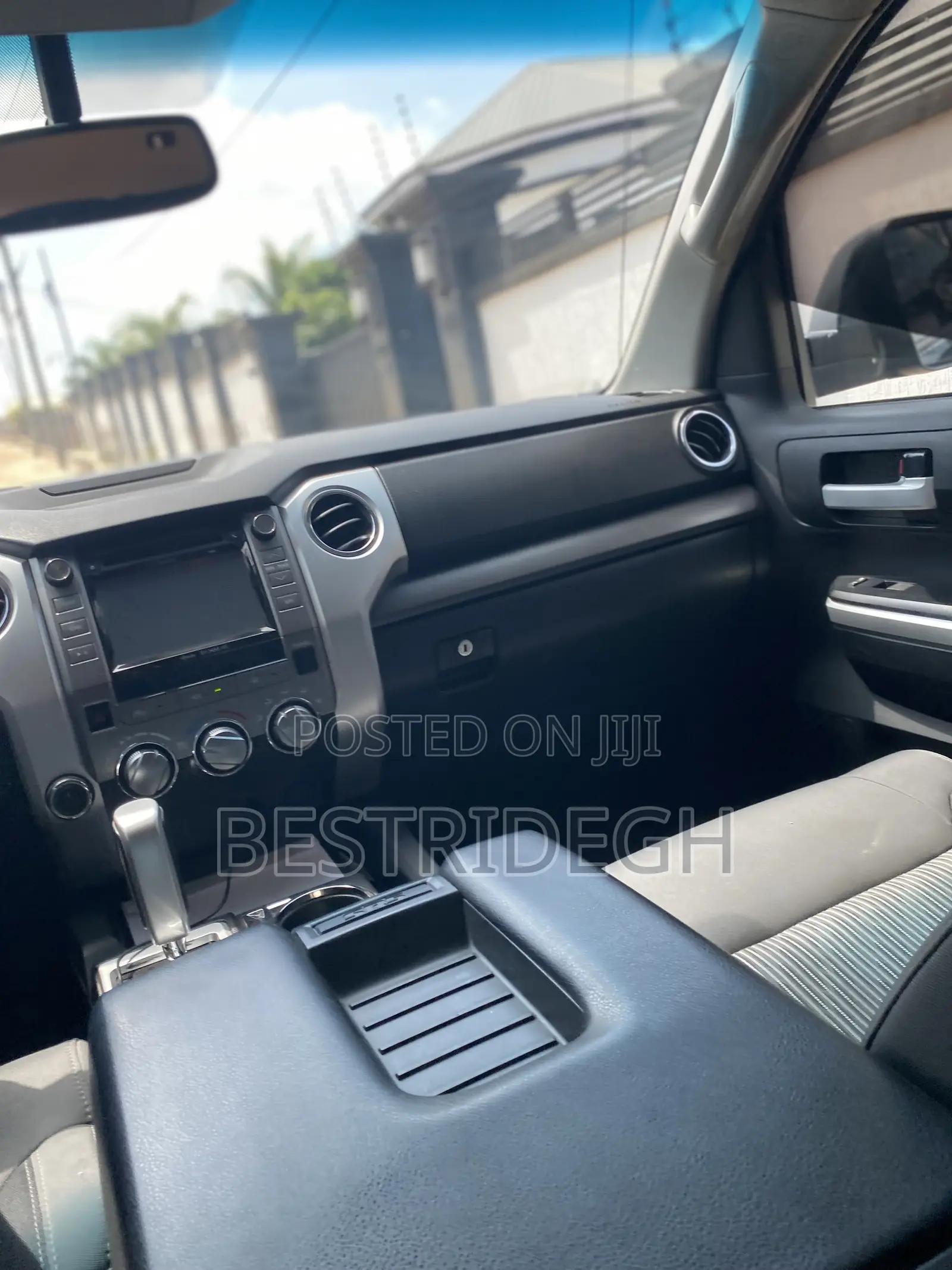 Toyota Tundra 2016 Black