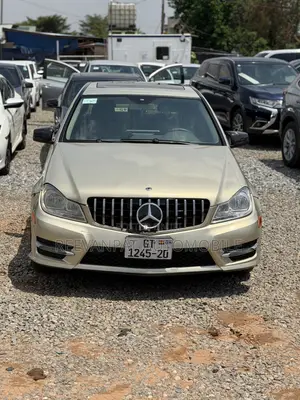 Mercedes-Benz C250 2013 Brown