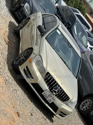 Mercedes-Benz C250 2013 Brown