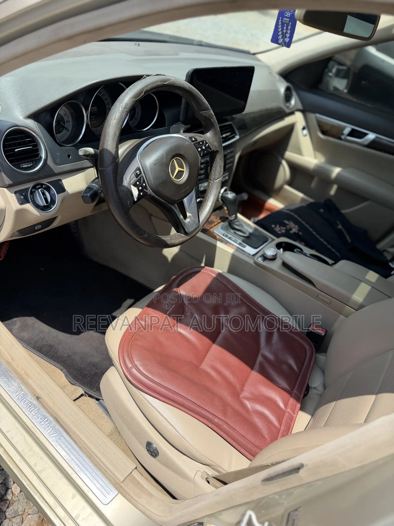 Mercedes-Benz C250 2013 Brown