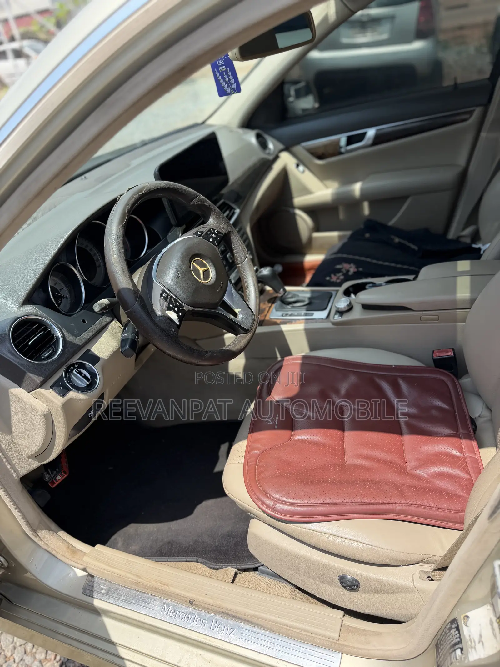 Mercedes-Benz C250 2013 Brown