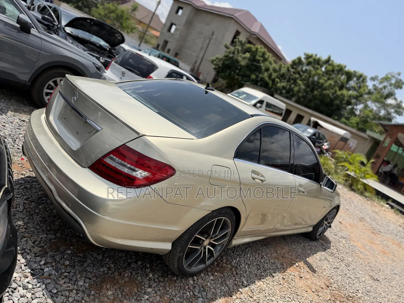 Mercedes-Benz C250 2013 Brown