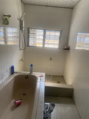 3bdrm Apartment in Dzorwulu for rent