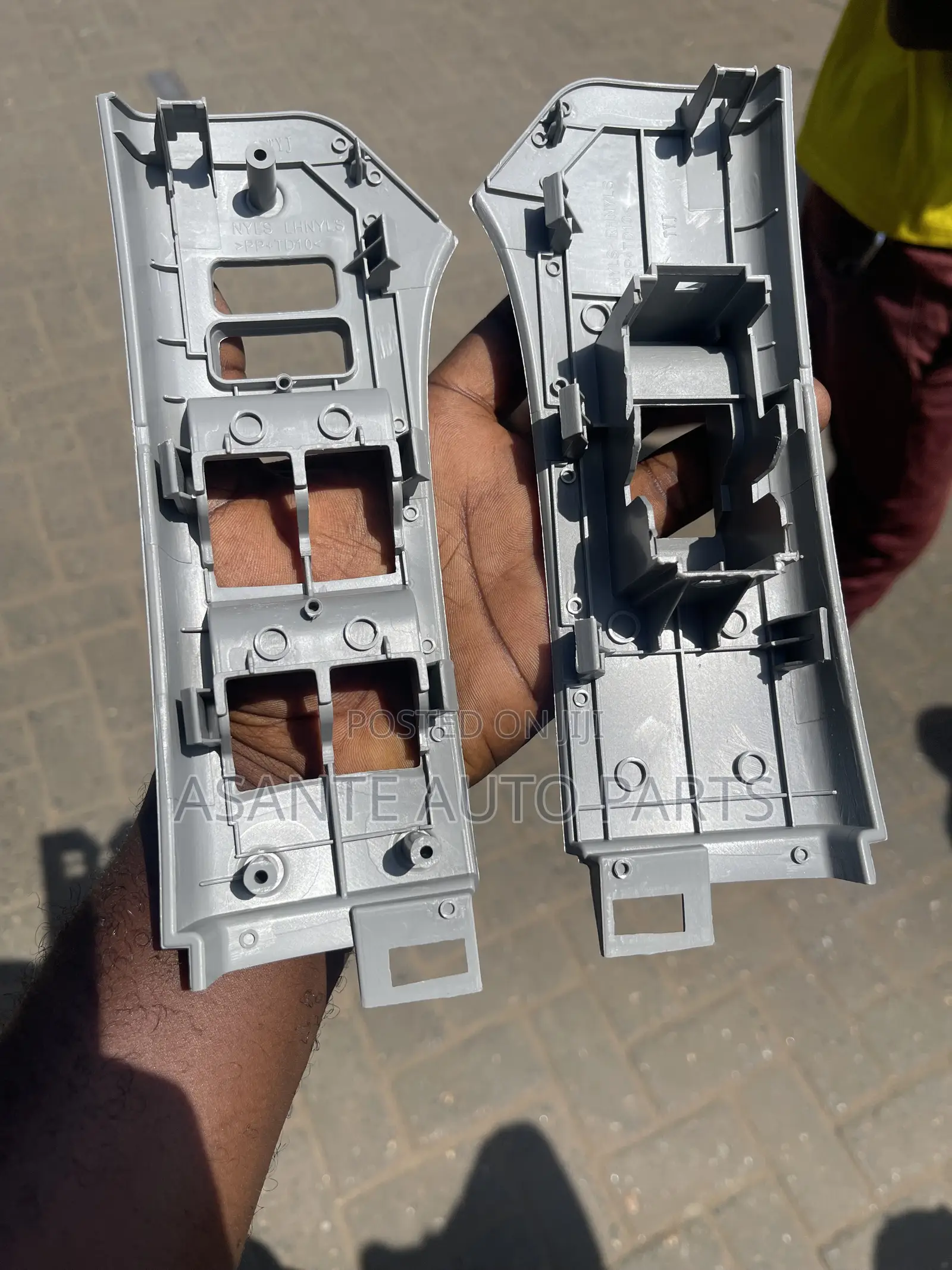 Toyota Vitz 2010 Switch Panels
