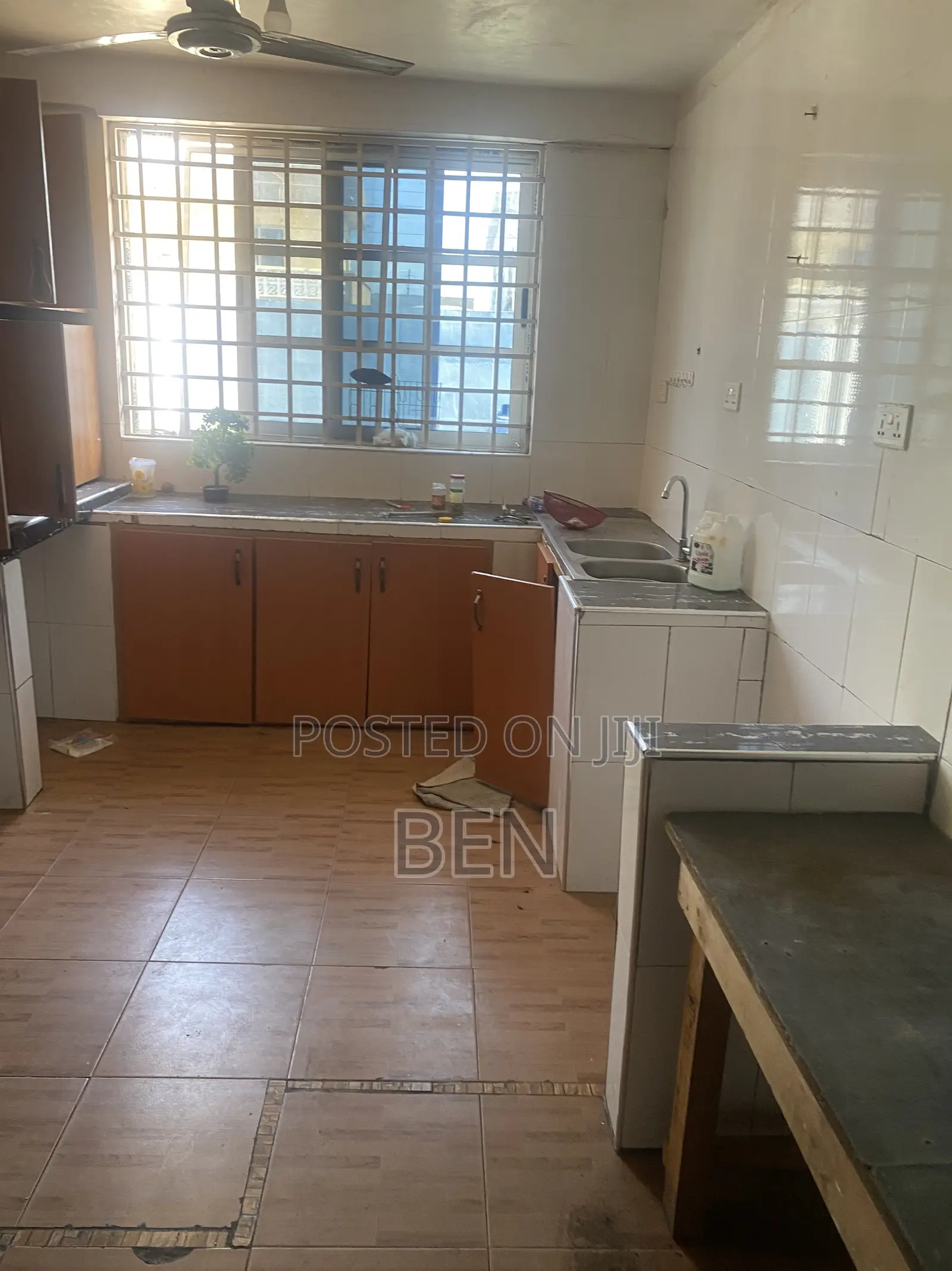 3bdrm Apartment in Dzorwulu for rent