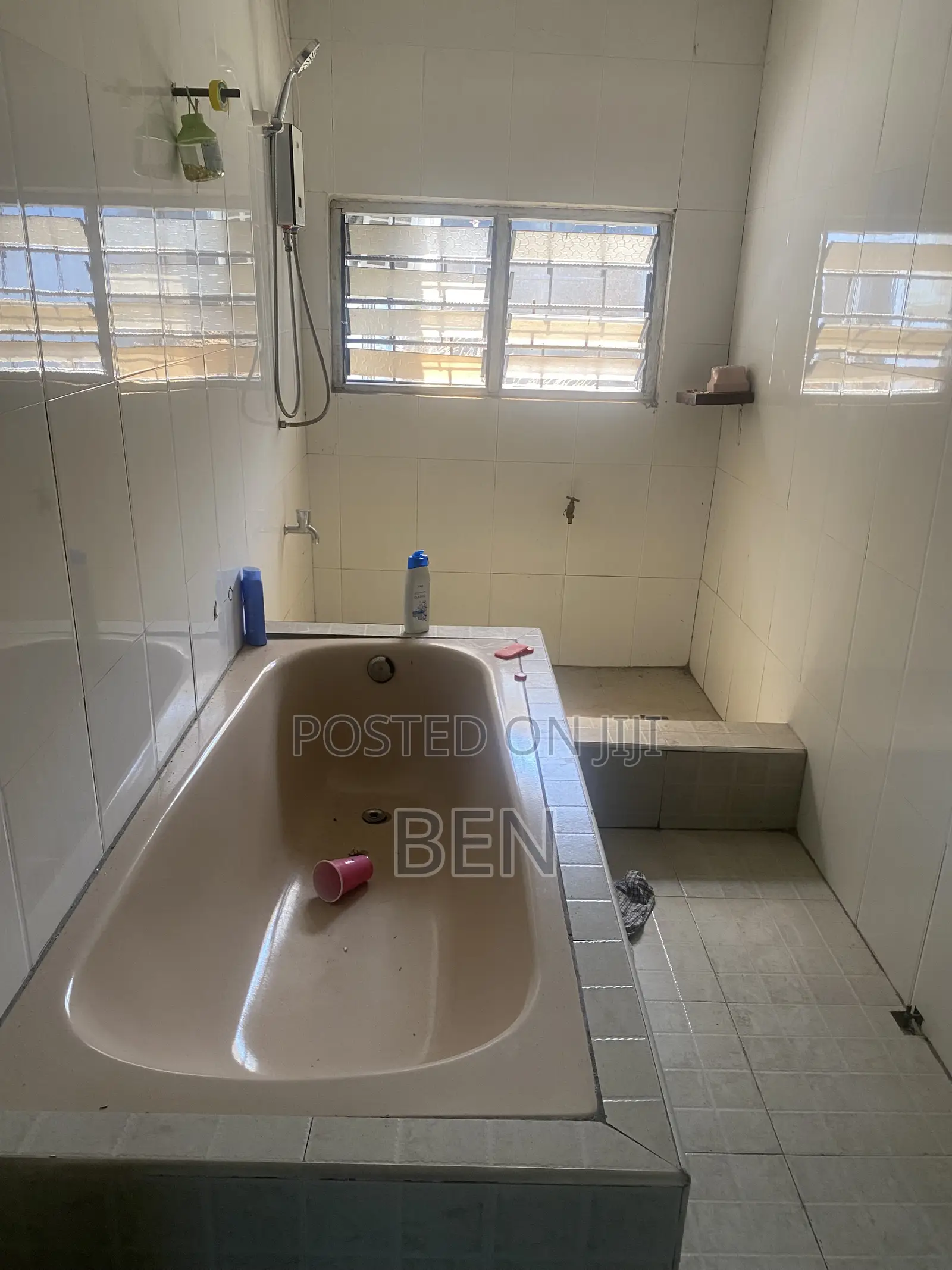 3bdrm Apartment in Dzorwulu for rent