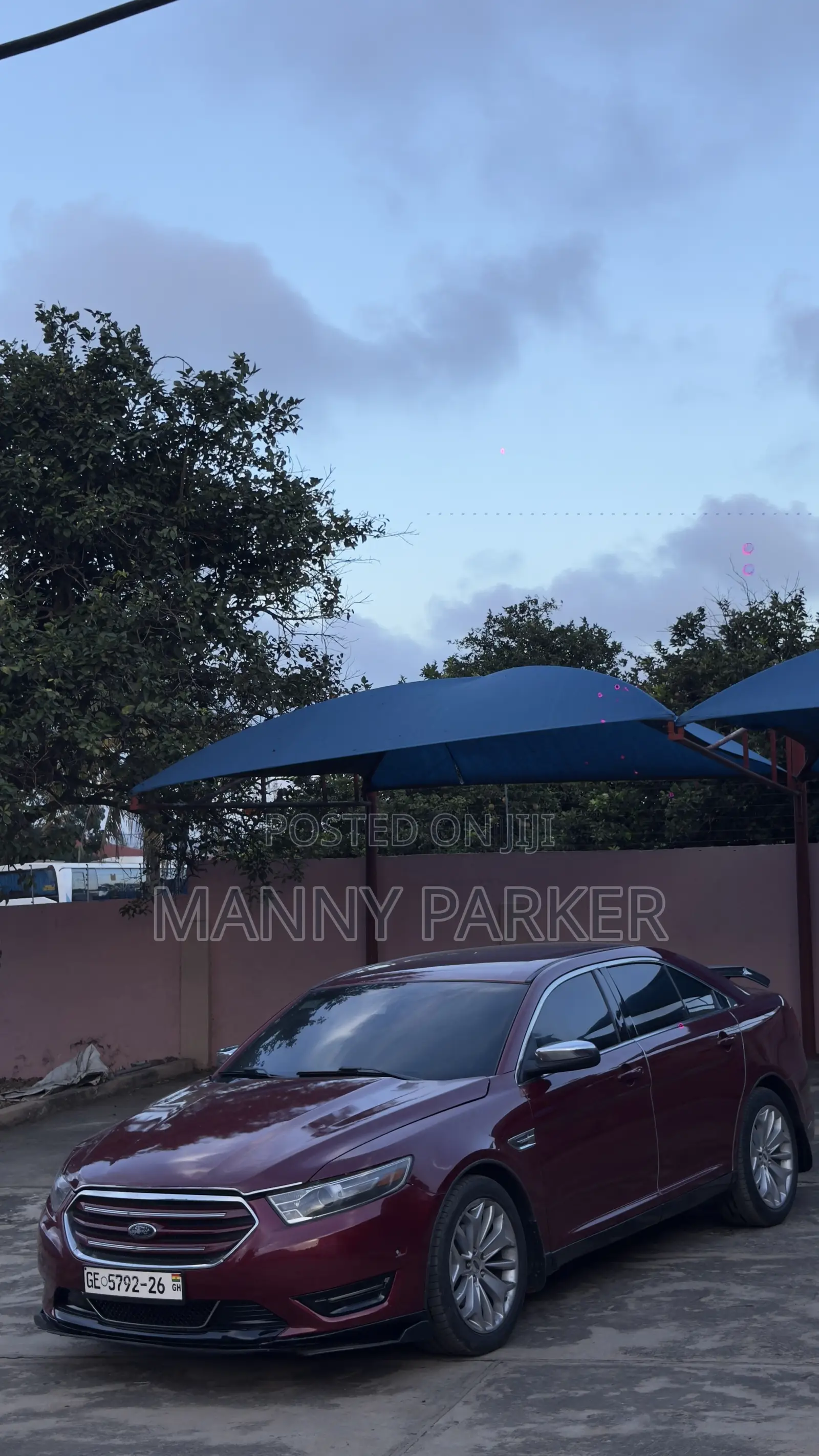 Ford Taurus 4dr Sedan 2016 Red