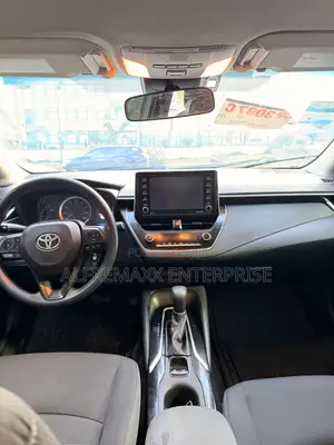 Toyota Corolla LE 2020 Green