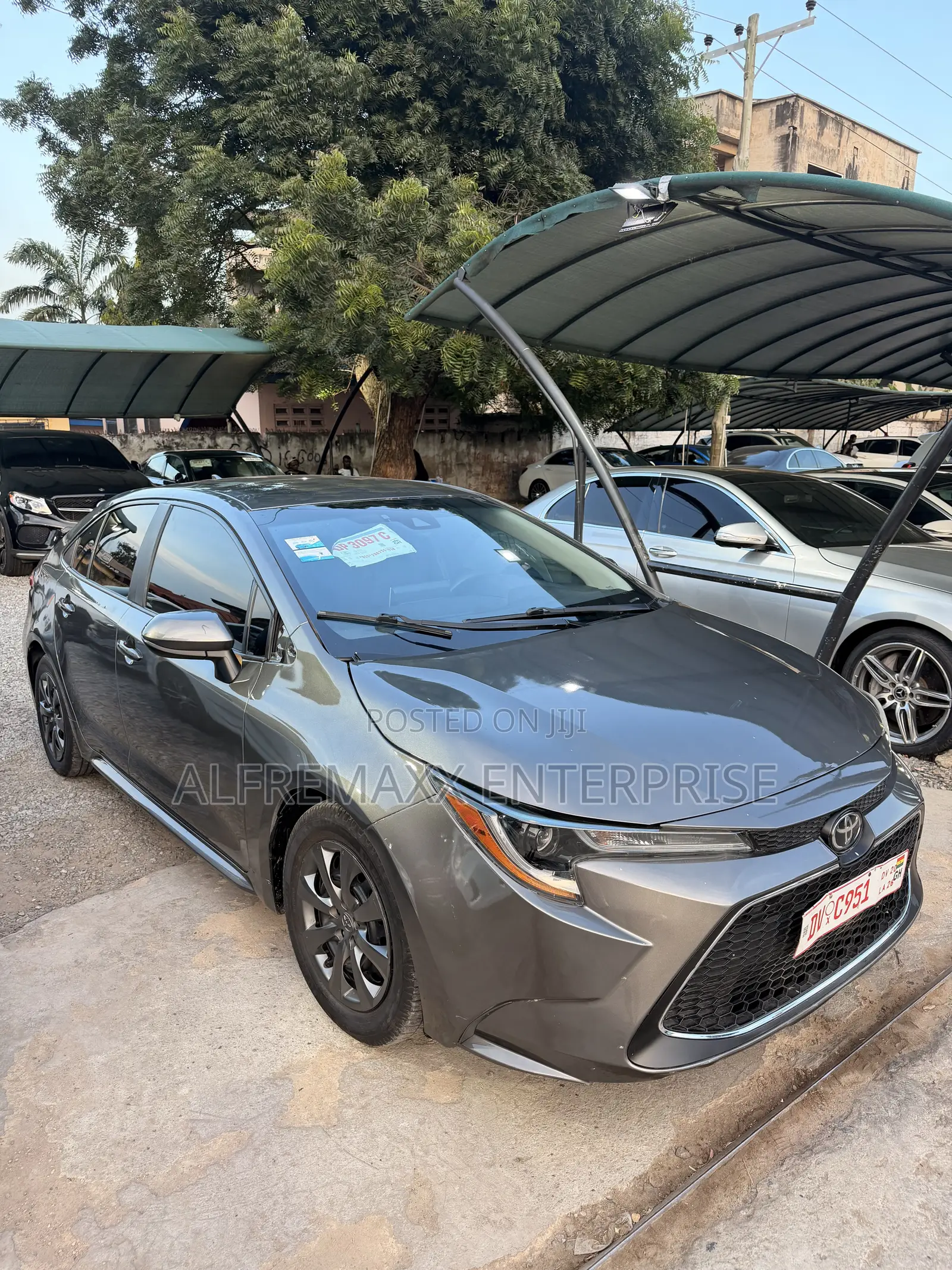 Toyota Corolla LE 2020 Green