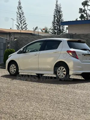 Toyota Vitz 1.3 FWD 5dr 2014 White