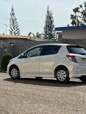 Toyota Vitz 1.3 FWD 5dr 2014 White