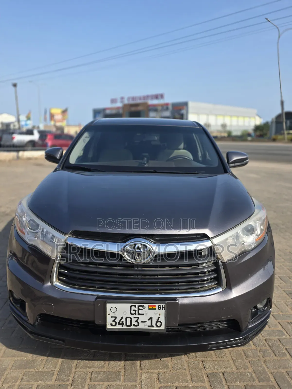 Toyota Highlander LE 4dr SUV (2.7L 4cyl 6A) 2015 Gray