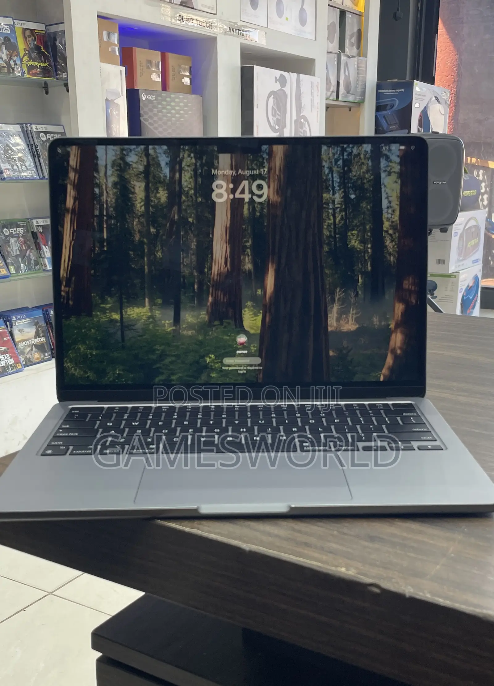 Laptop Apple MacBook Air 2022 M2 8GB Apple M2 SSD 256GB