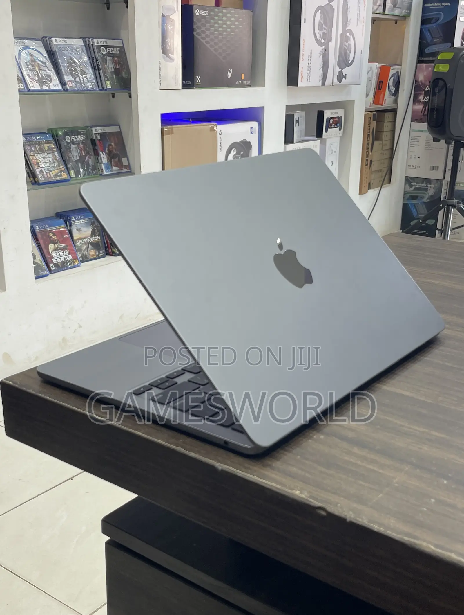 Laptop Apple MacBook Air 2022 M2 8GB Apple M2 SSD 256GB