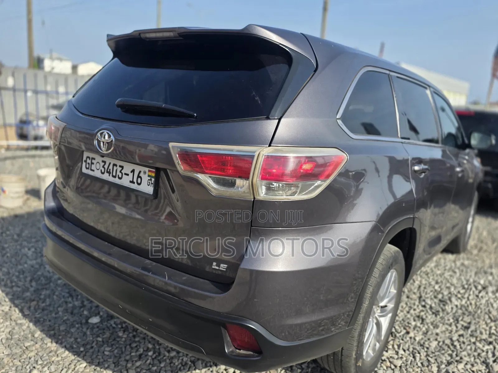 Toyota Highlander LE 4dr SUV (2.7L 4cyl 6A) 2015 Gray