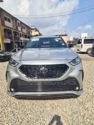 Toyota Highlander XSE AWD 2024 Silver