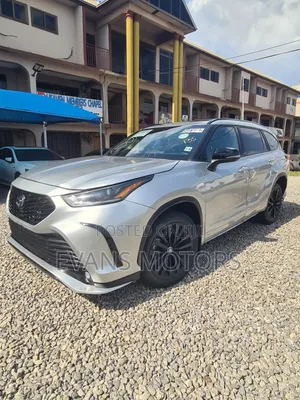 Toyota Highlander XSE AWD 2024 Silver