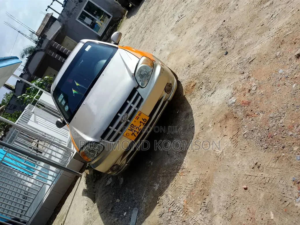 Hyundai Accent 2005 Brown