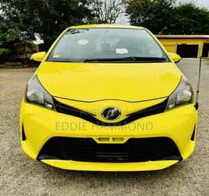 Toyota Vitz 1.3 AWD 5dr 2015 Yellow