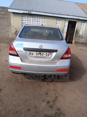 Nissan Versa 1.6 2009 Silver