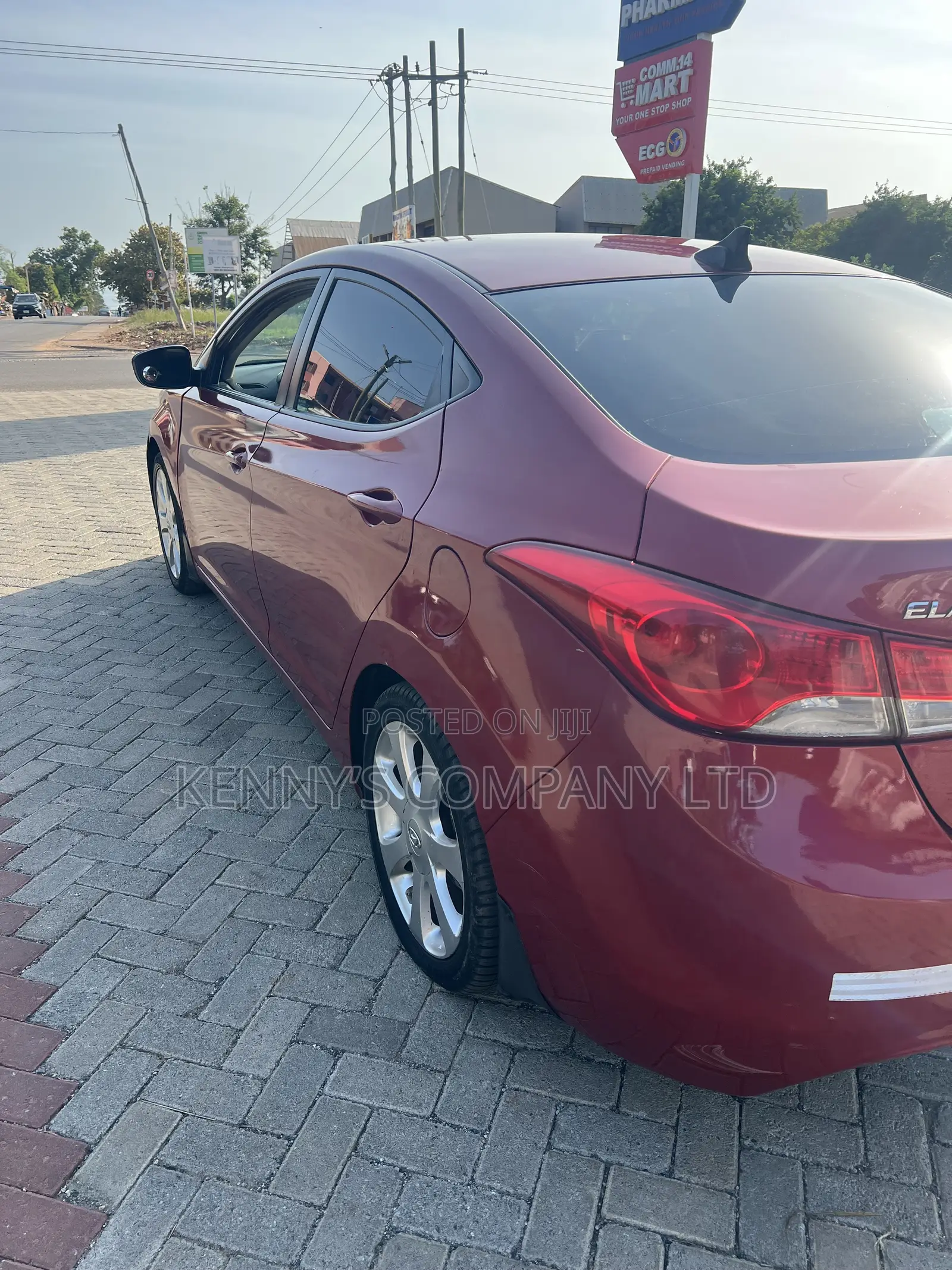 Hyundai Elantra Limited Sedan FWD (1.8L 4cyl 6A) 2013 Red