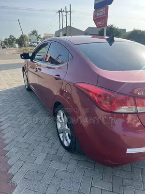 Hyundai Elantra Limited Sedan FWD (1.8L 4cyl 6A) 2013 Red