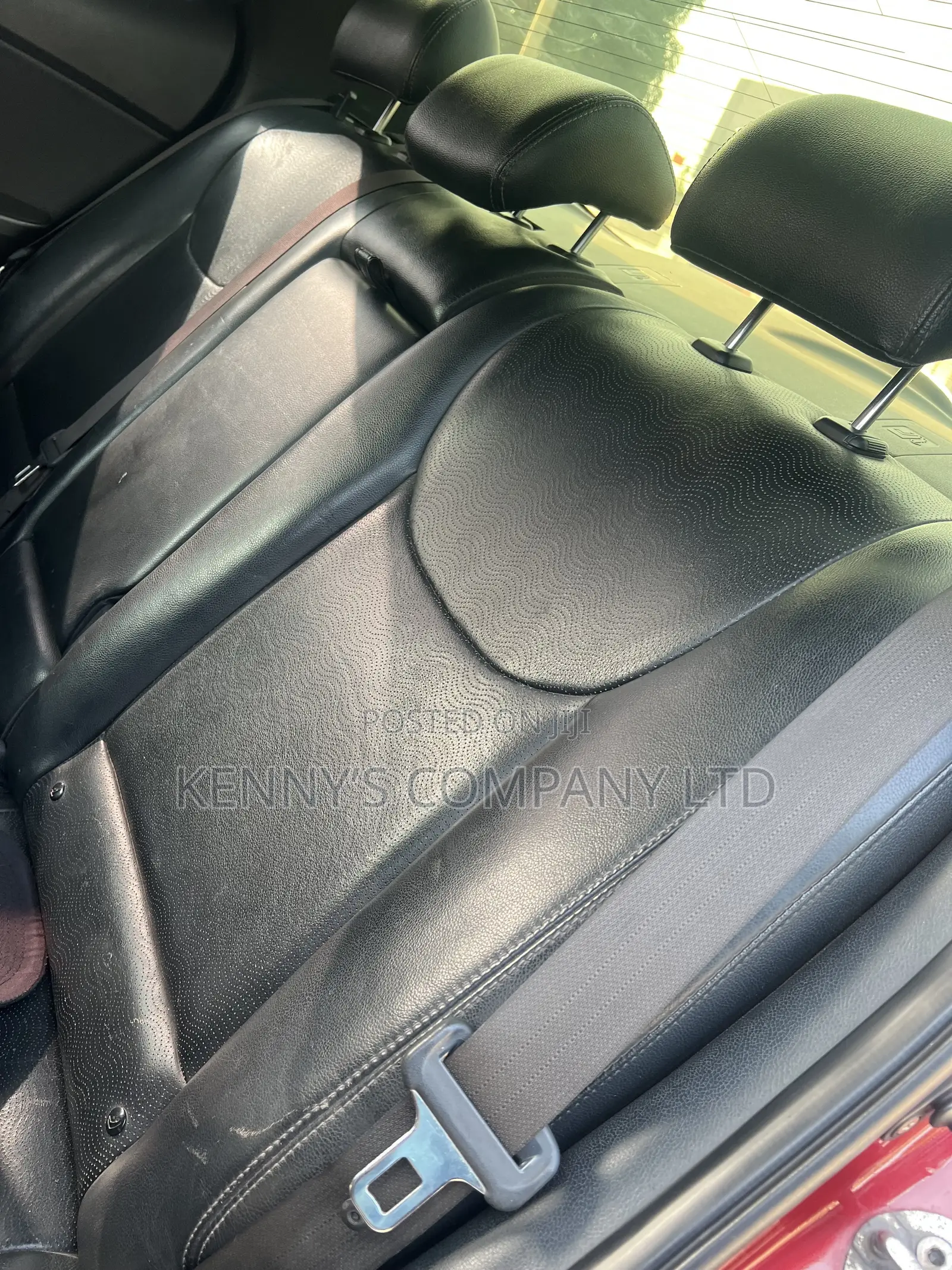 Hyundai Elantra Limited Sedan FWD (1.8L 4cyl 6A) 2013 Red