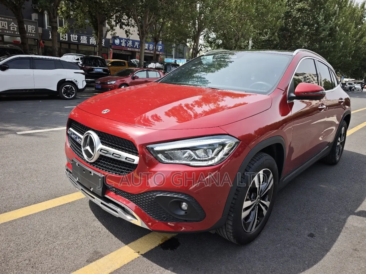 Mercedes-Benz GLA-Class 2022 Red