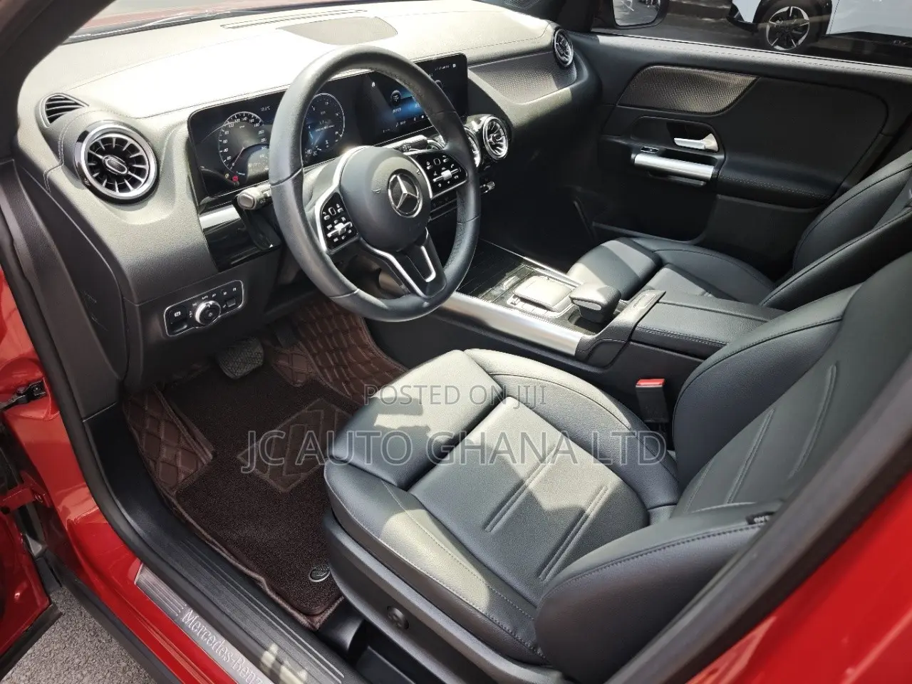 Mercedes-Benz GLA-Class 2022 Red