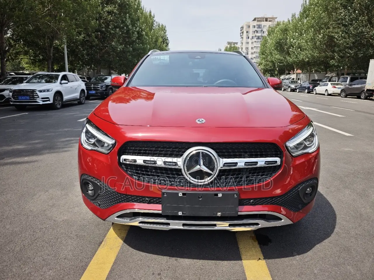 Mercedes-Benz GLA-Class 2022 Red