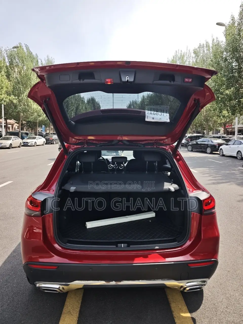 Mercedes-Benz GLA-Class 2022 Red