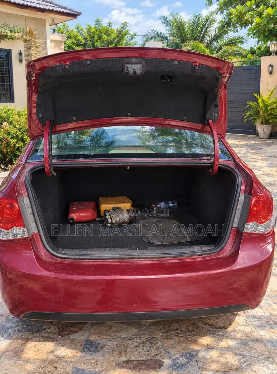 Chevrolet Cruze 2012 Red