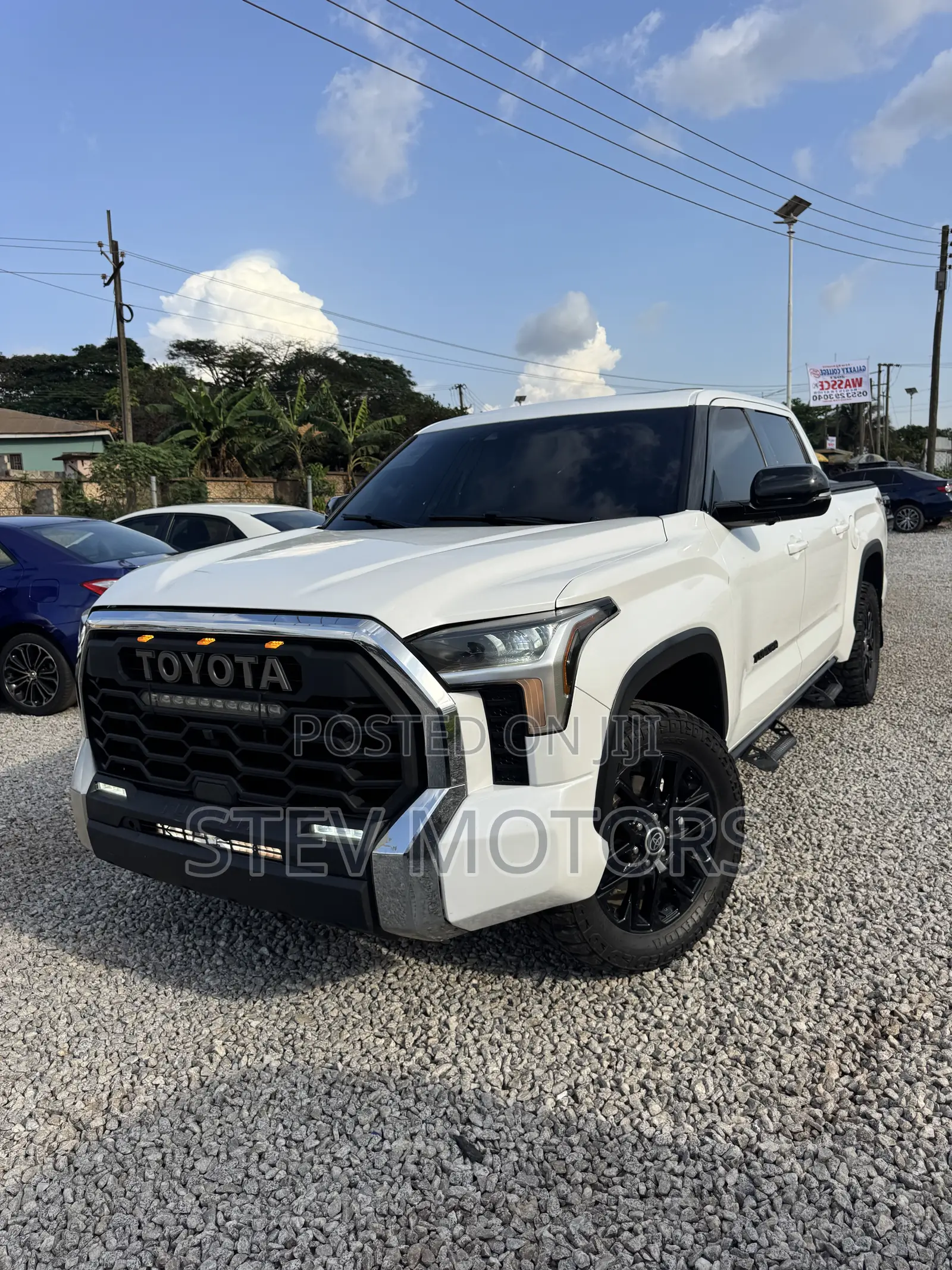 Toyota Tundra Limited CrewMax 5.5' Bed 2024 White