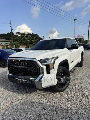 Toyota Tundra Limited CrewMax 5.5' Bed 2024 White
