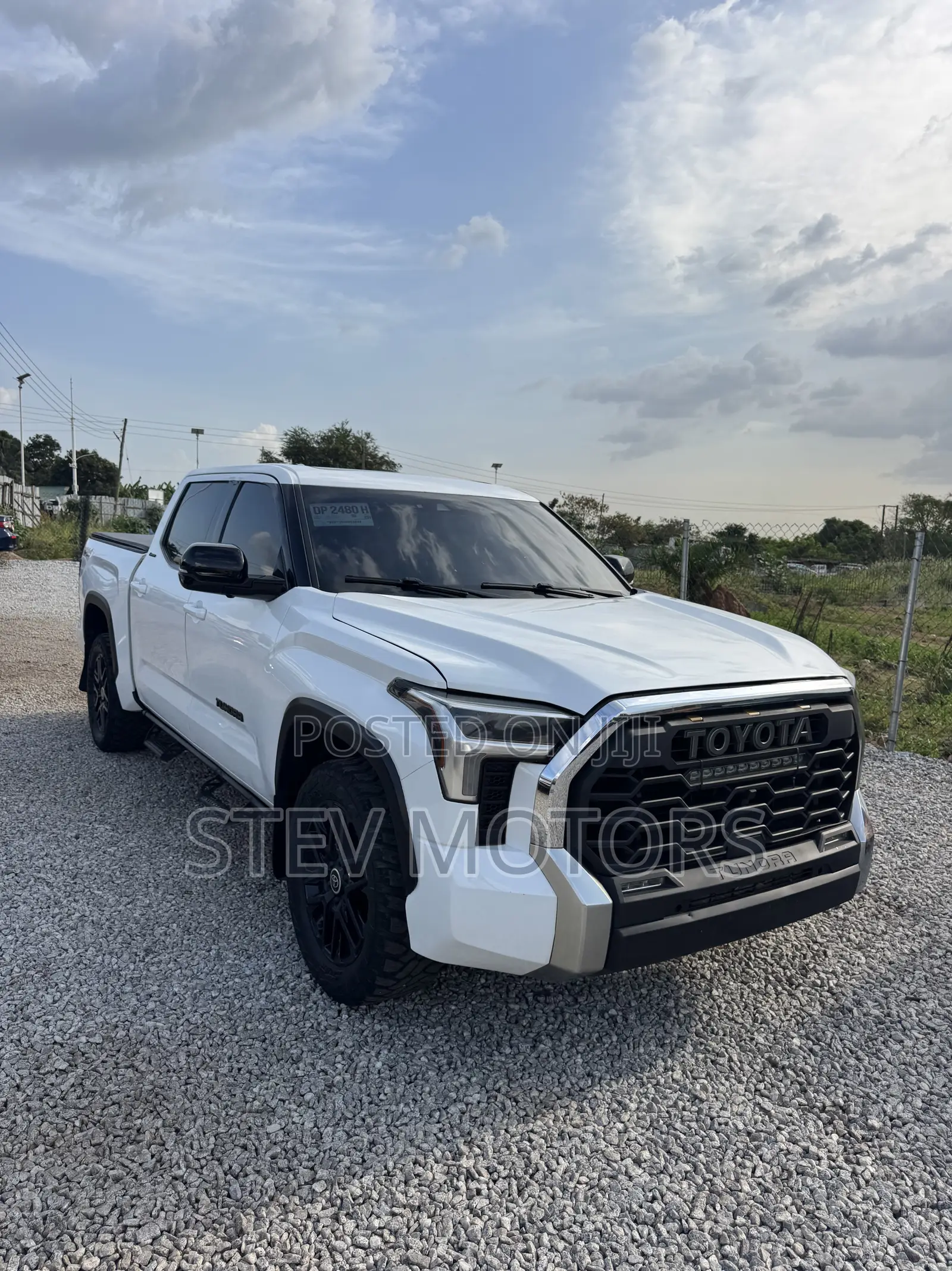 Toyota Tundra Limited CrewMax 5.5' Bed 2024 White