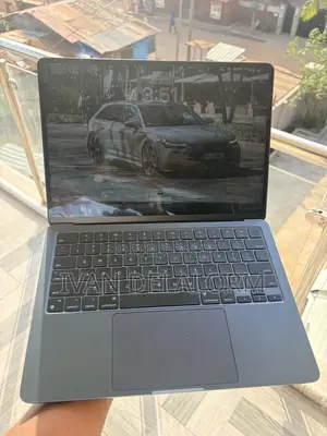 Laptop Apple MacBook Air 16GB Apple M2 SSD 256GB