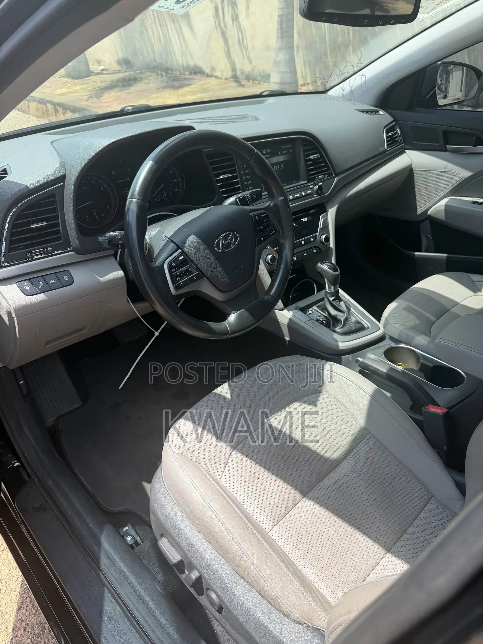 Hyundai Elantra Limited Sedan FWD (2.0L 4cyl 6A) 2017 Black