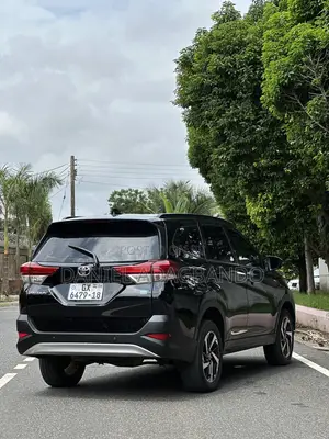 Toyota Rush 1.5 AWD 2018 Black