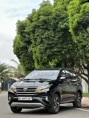 Toyota Rush 1.5 AWD 2018 Black