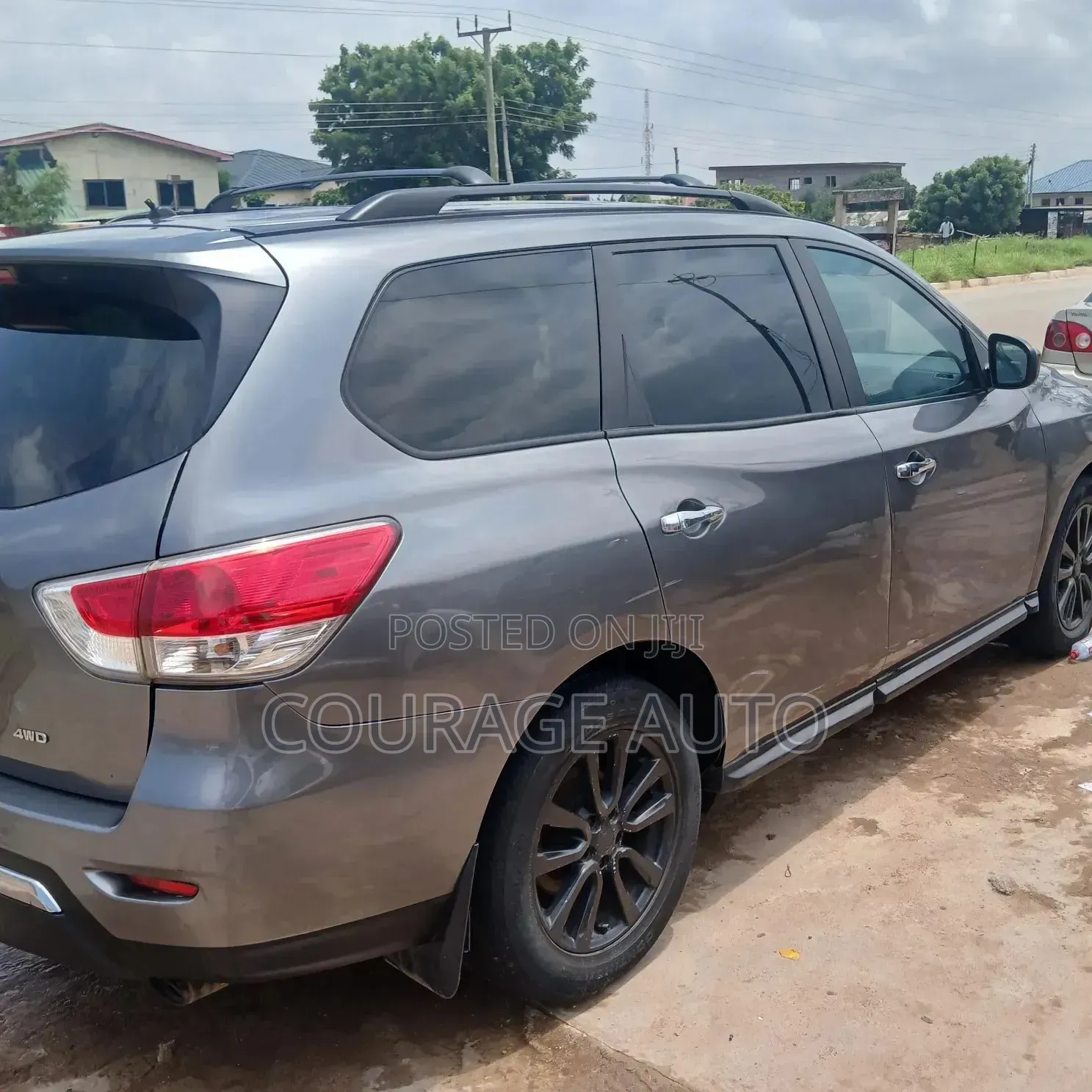 Nissan Pathfinder SL 4dr SUV 4WD (3.5L 6cyl CVT) 2015 Gray
