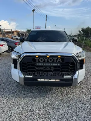 Toyota Tundra Limited CrewMax 5.5' Bed 2024 White