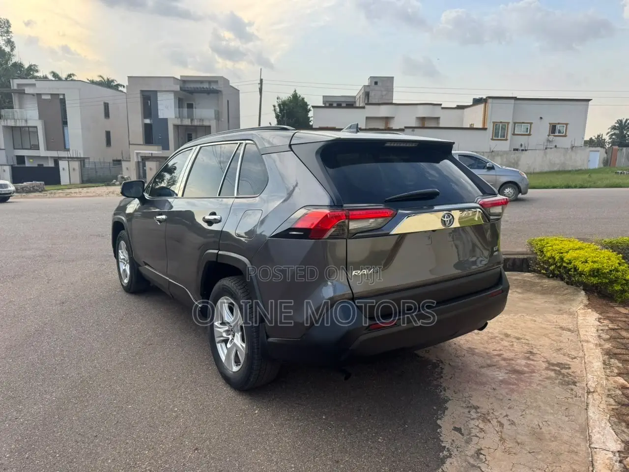 Toyota RAV4 2022 Gray