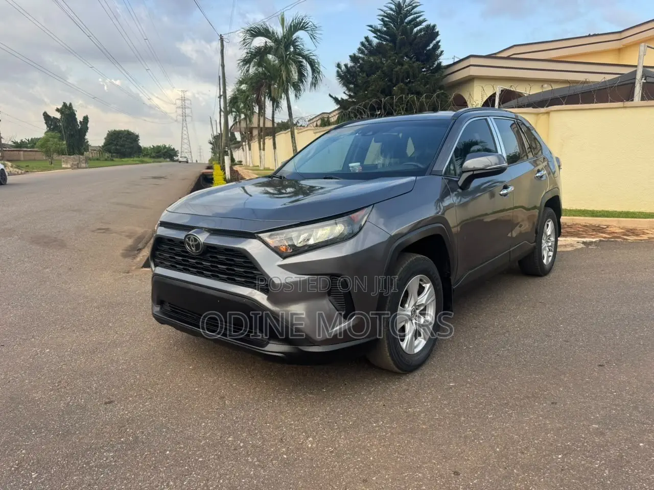Toyota RAV4 2022 Gray