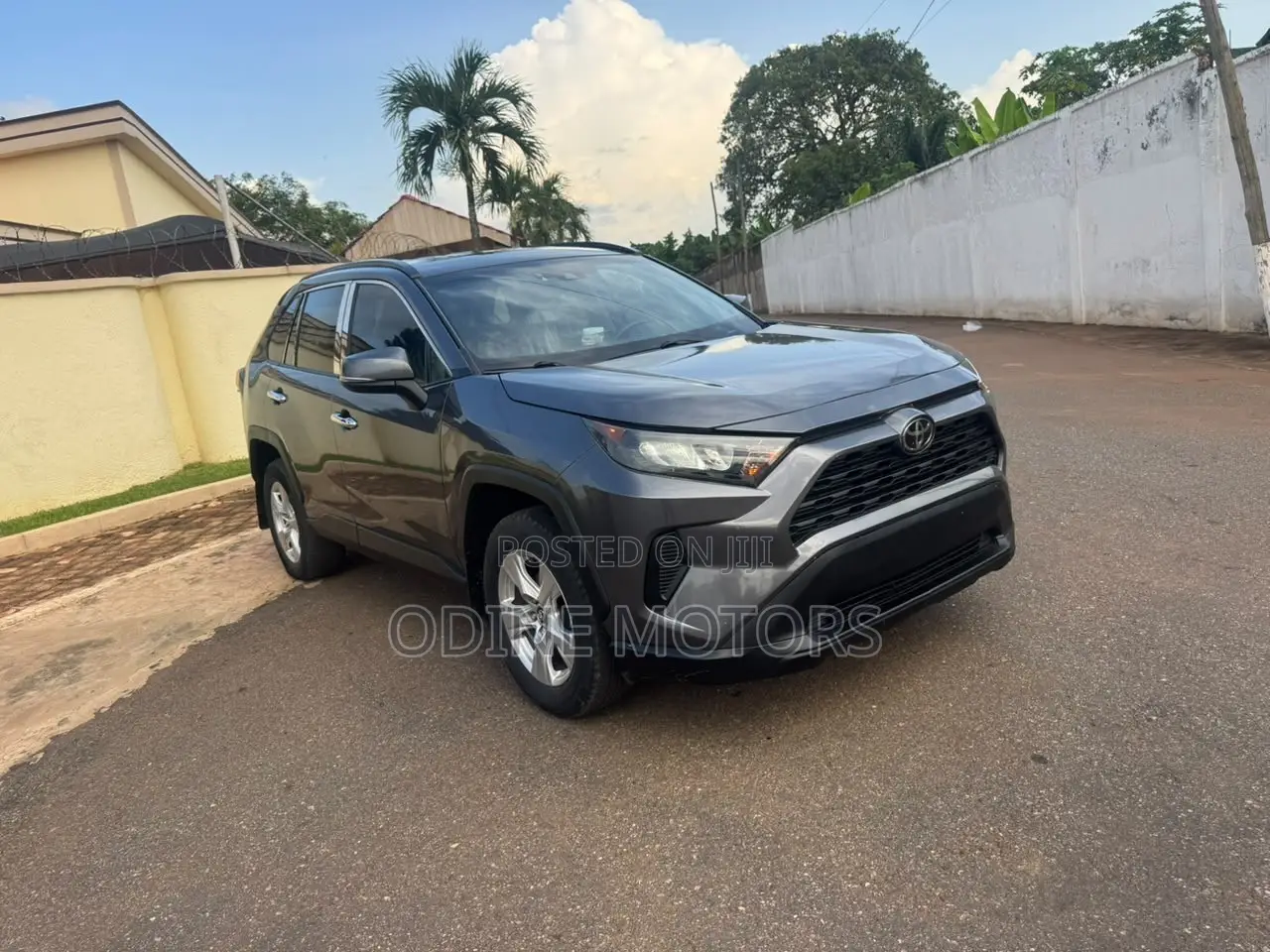 Toyota RAV4 2022 Gray