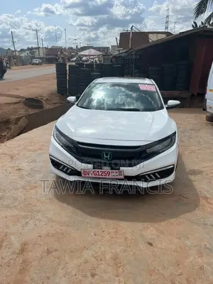 Honda Civic EX 4dr Hatchback (1.5L 4cyl) 2017 White