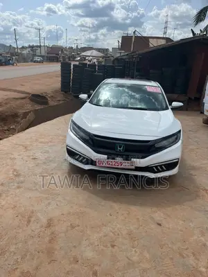 Honda Civic EX 4dr Hatchback (1.5L 4cyl) 2017 White