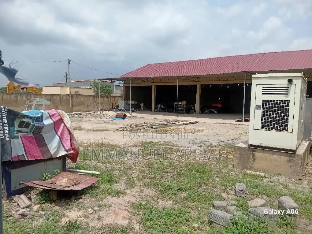 500sqm Warehouse for Sale at Nsawam