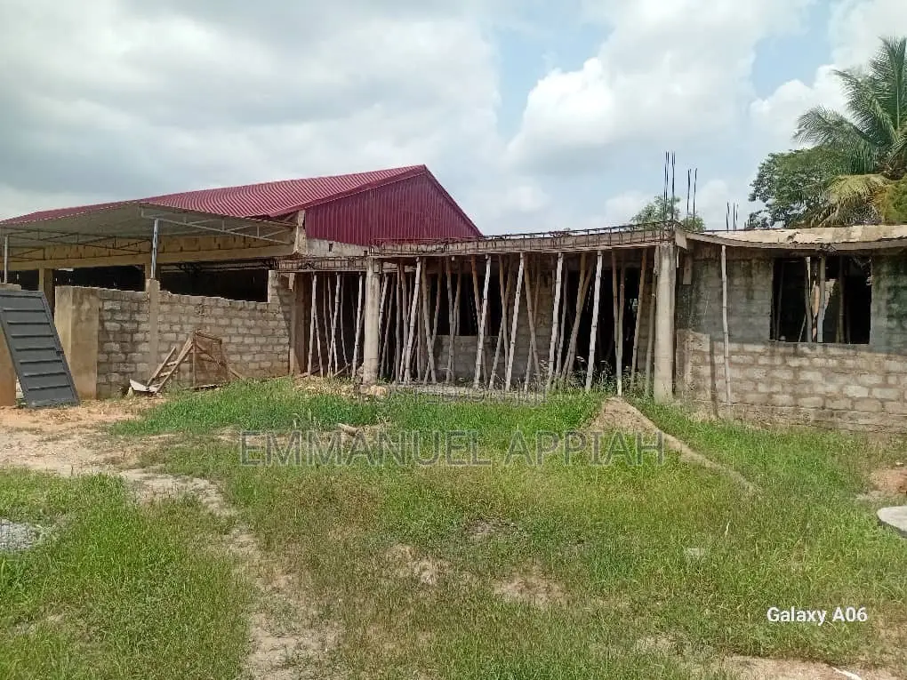 500sqm Warehouse for Sale at Nsawam