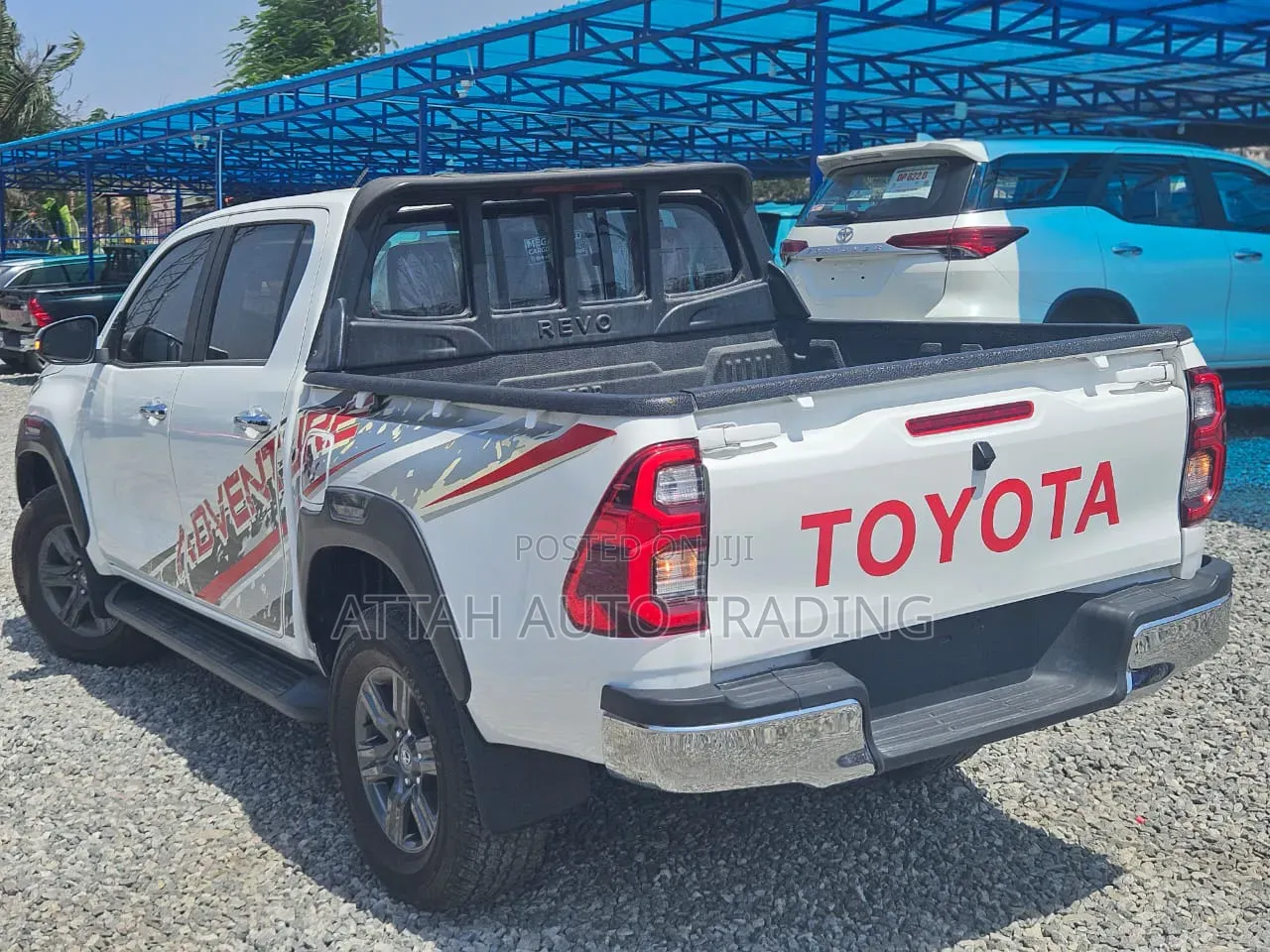 Toyota Hilux 2022 White